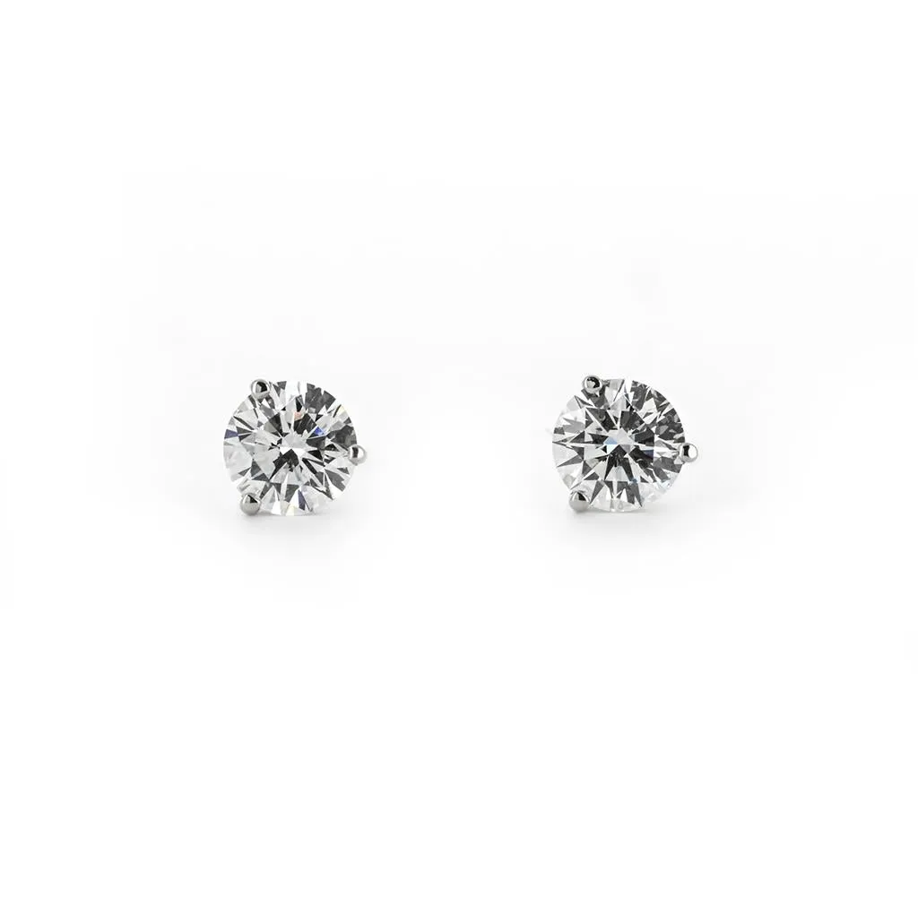 0.90ctw Diamond Stud Earrings - 3 Prong