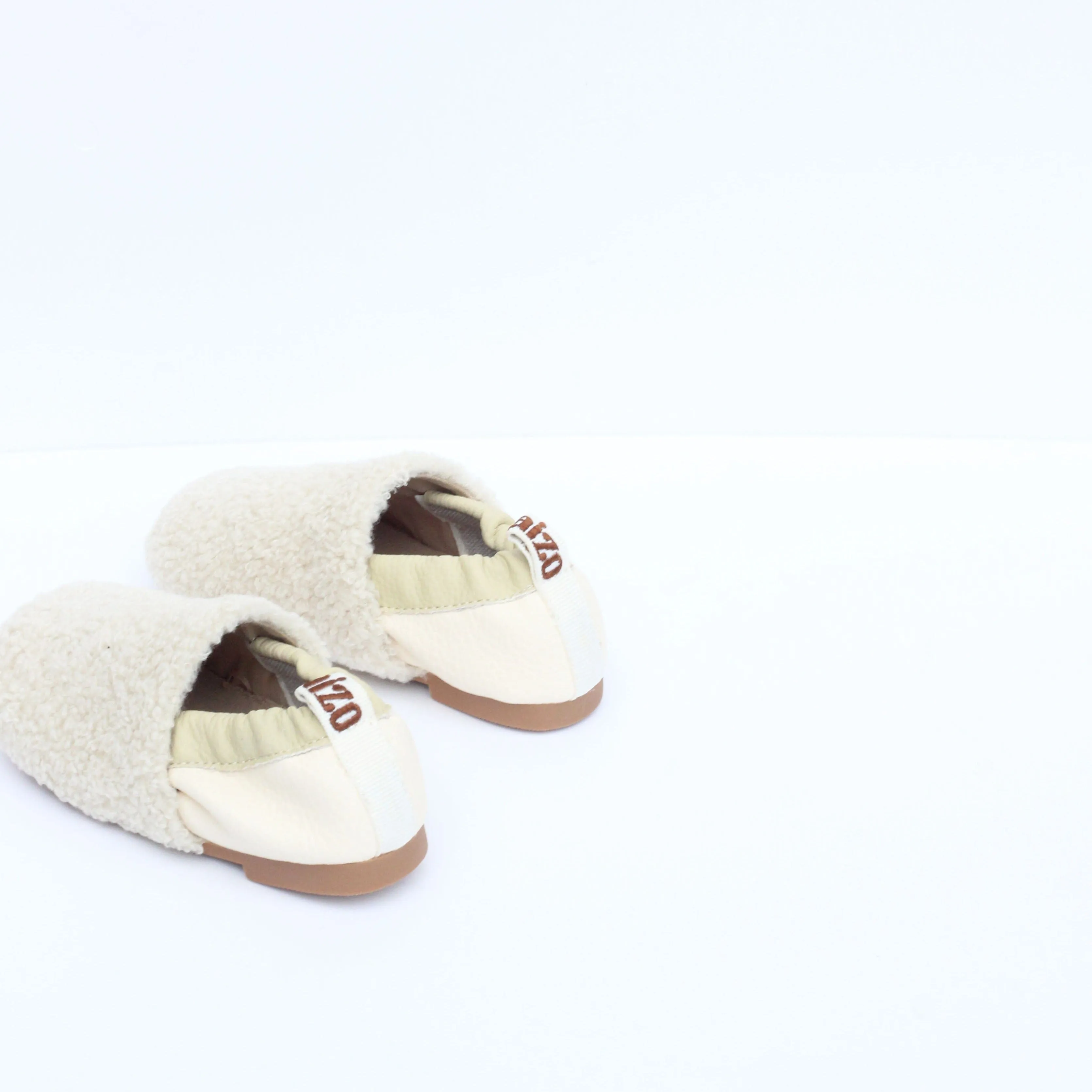 Alma Vegan Leather & Vegan Shearling Kids Slipper Shoe | Cream