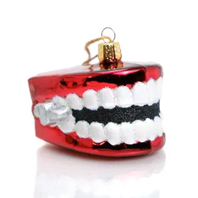 Chattering Wind Up Teeth Ornament