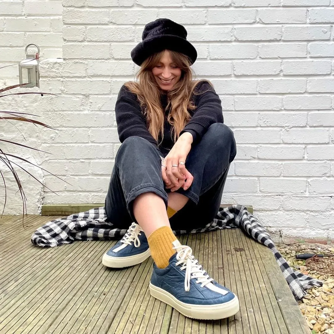 Suber Pineapple Leather Vegan Sneakers | Marine